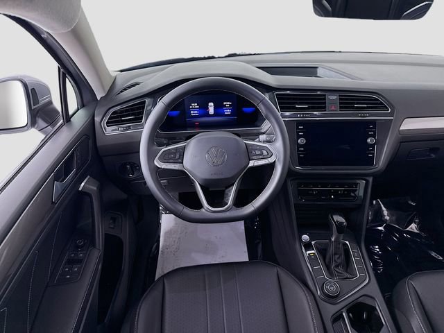 Used 2022 Volkswagen Tiguan SE image 21