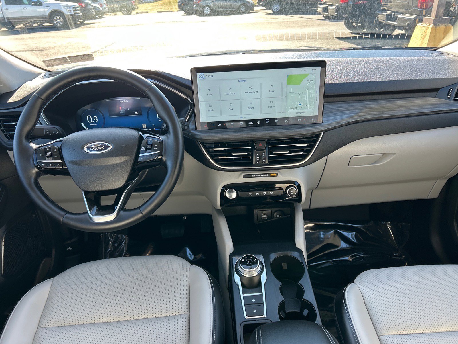 Certified 2025 Ford Escape Platinum image 3