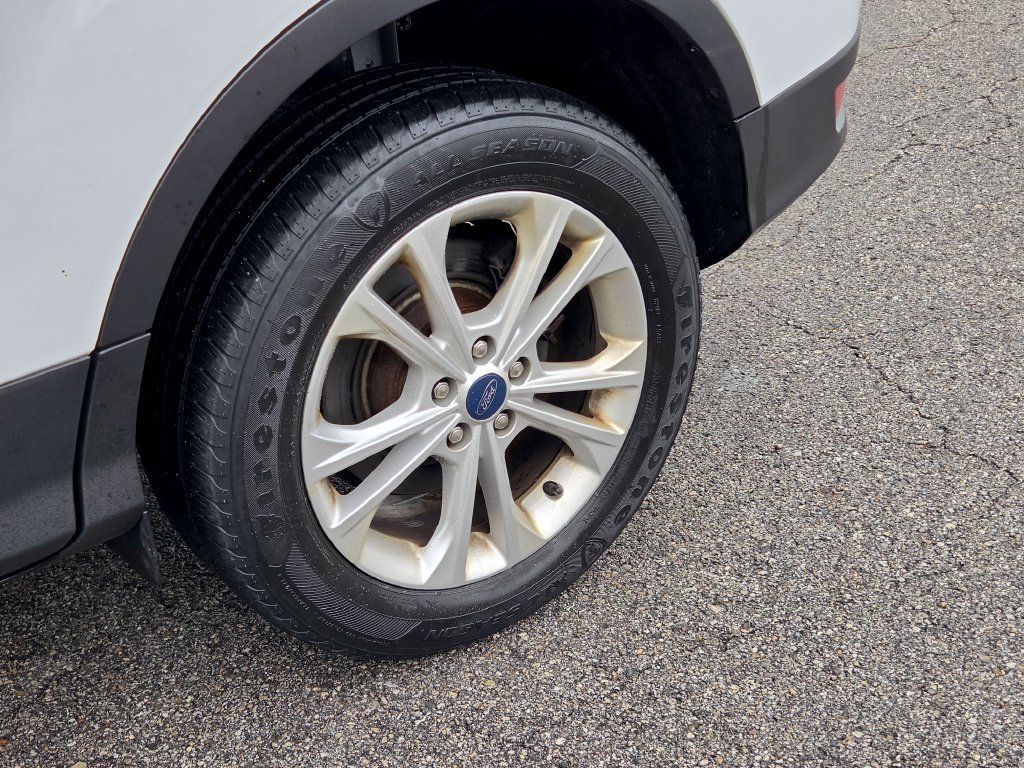 Certified 2019 Ford Escape SE AWD/4WD image 37