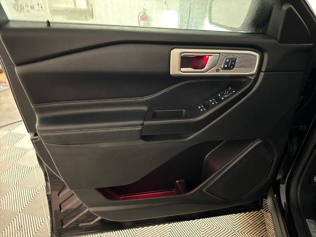 Certified 2020 Ford Explorer Limited AWD/4WD image 16