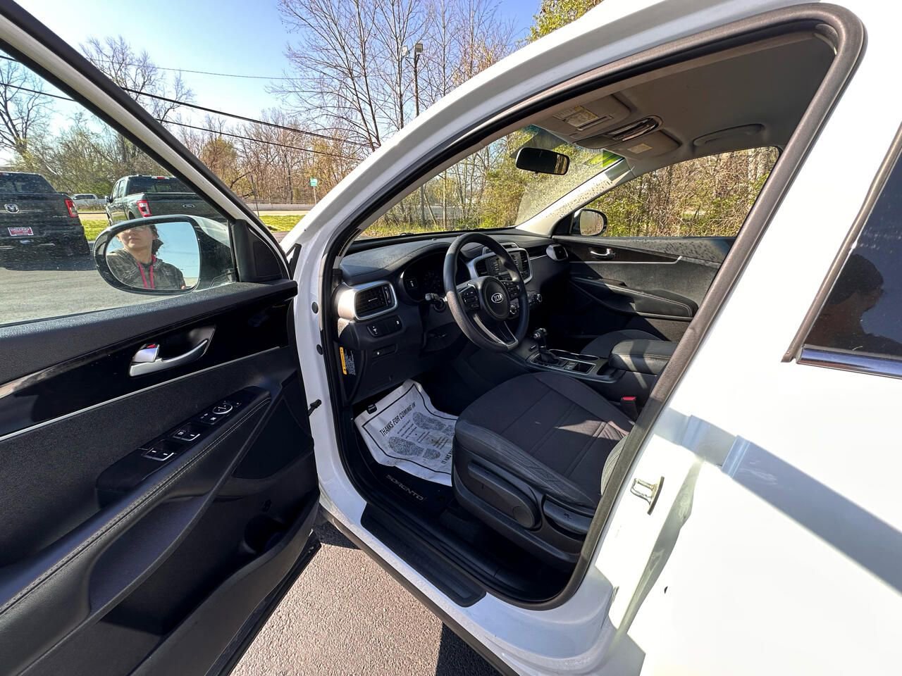 Used 2016 Kia Sorento LX image 11