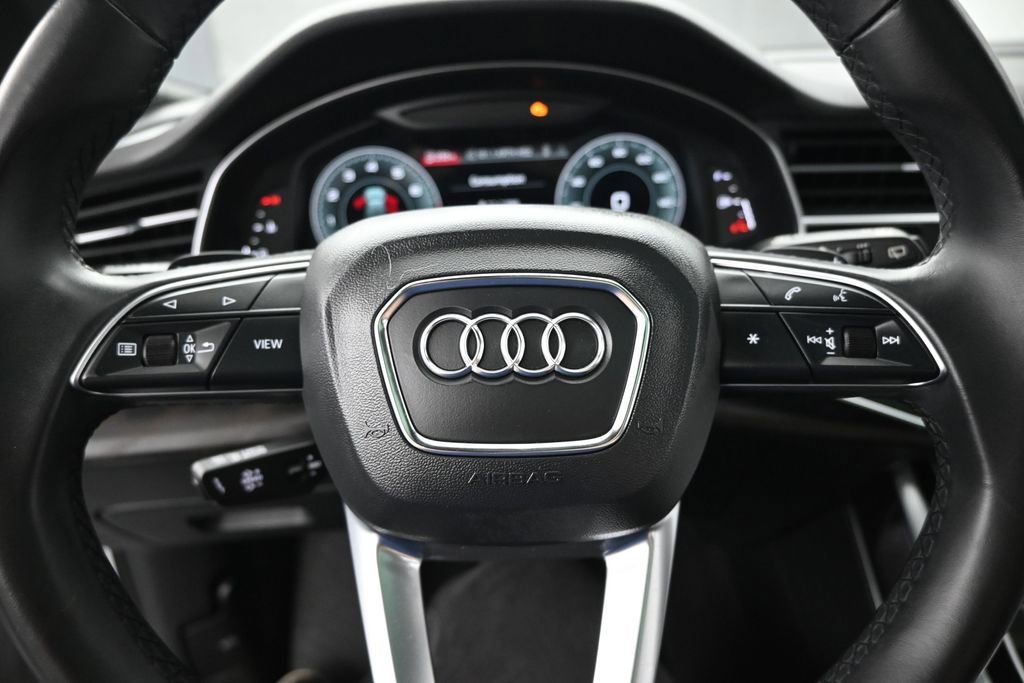 Used 2022 Audi Q7 2.0T Premium Plus w/ Premium Plus Package AWD/4WD image 12