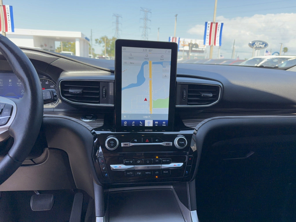 Certified 2023 Ford Explorer Limited w/ Limited Technology Package image 22