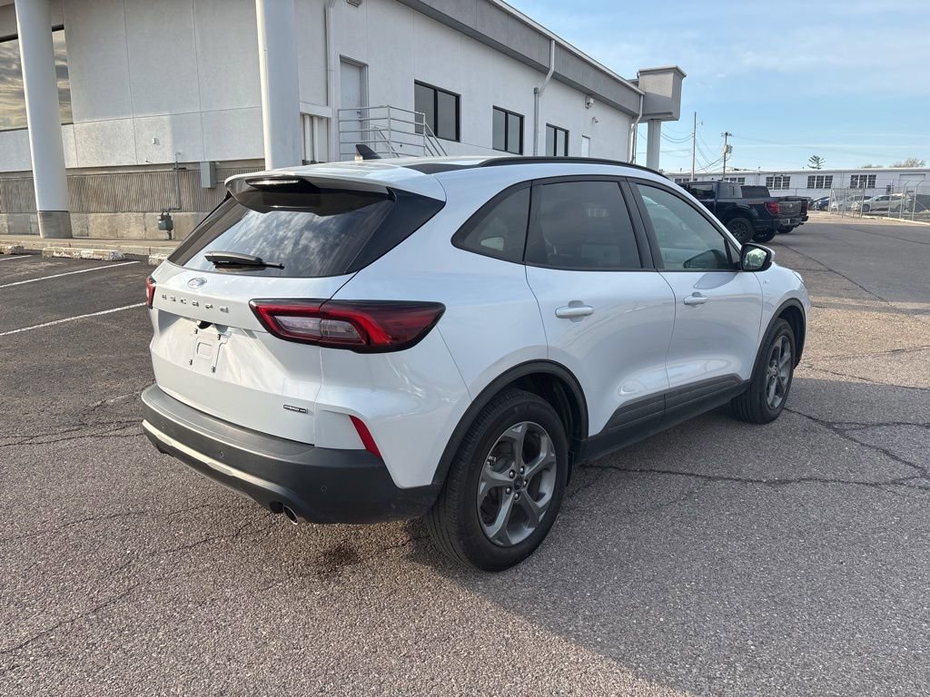 Certified 2025 Ford Escape ST-Line Select w/ Tech Pack #1 image 4
