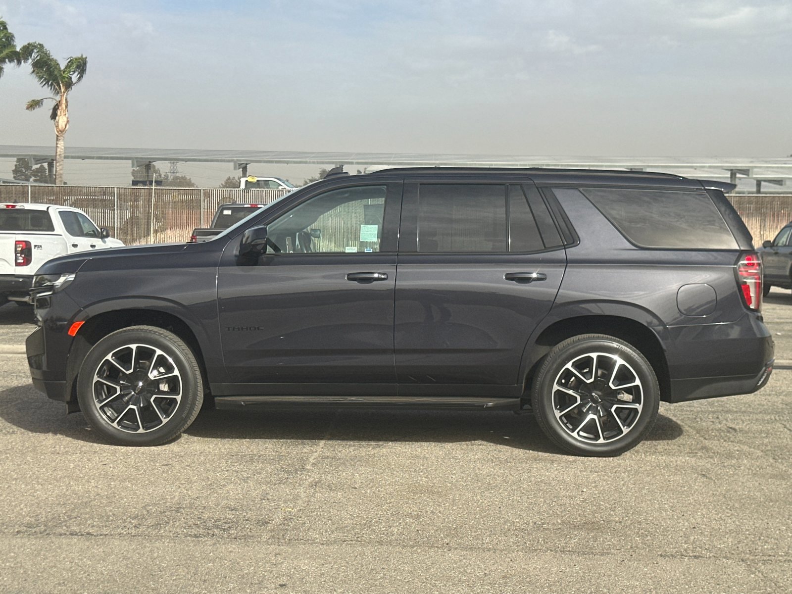 Used 2023 Chevrolet Tahoe RST w/ Luxury Package image 2