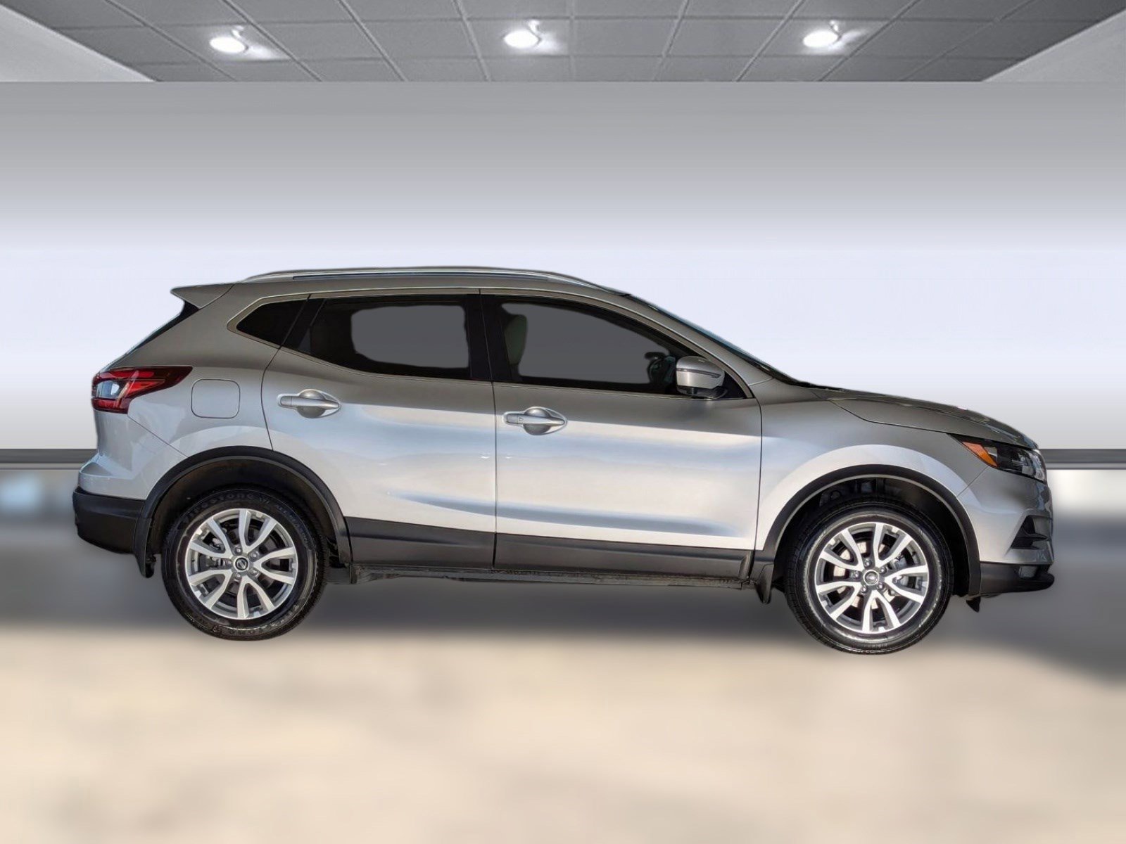 Used 2022 Nissan Rogue Sport SV w/ Technology Package image 6