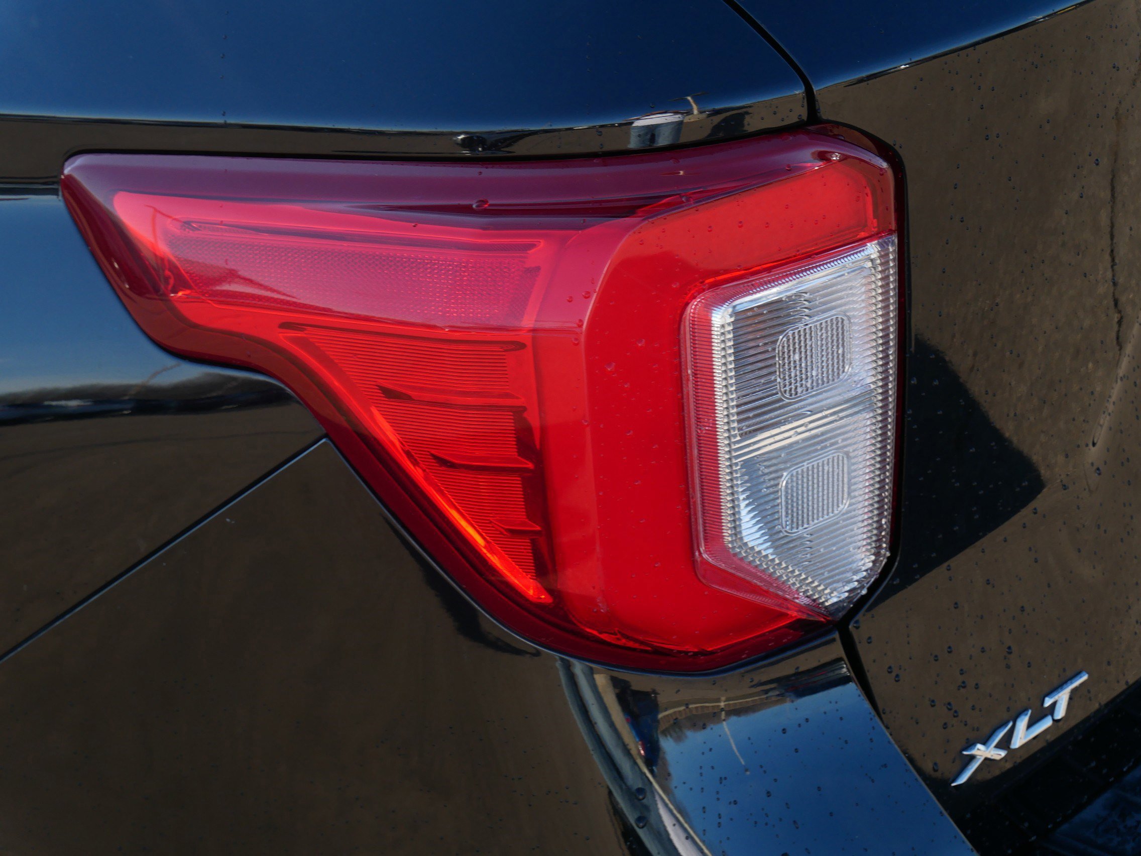 Certified 2022 Ford Explorer XLT w/ Equipment Group 202A image 17