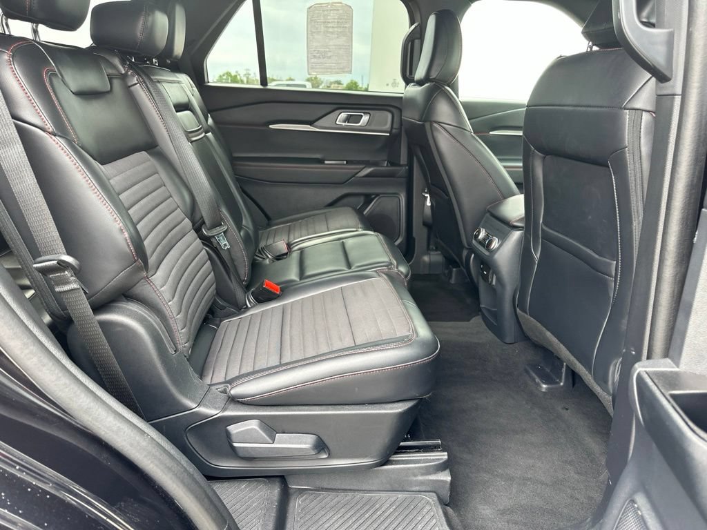 Certified 2025 Ford Explorer ST-Line w/ ST-Line Street Pack AWD/4WD image 31