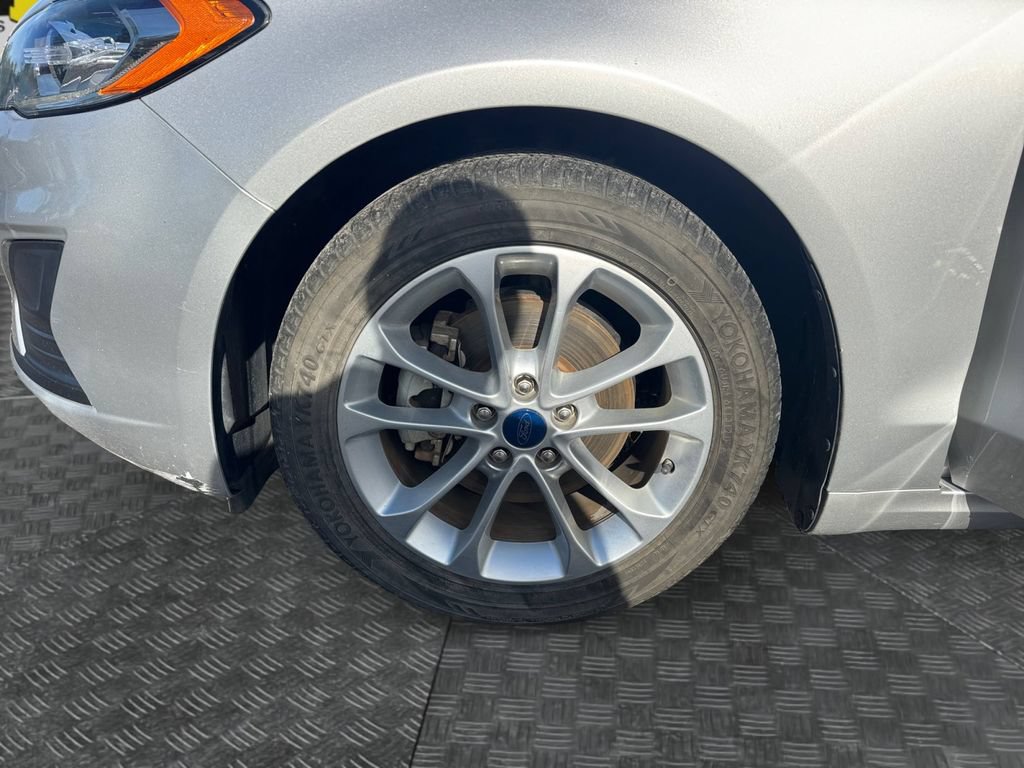 Certified 2019 Ford Fusion SE FWD image 14