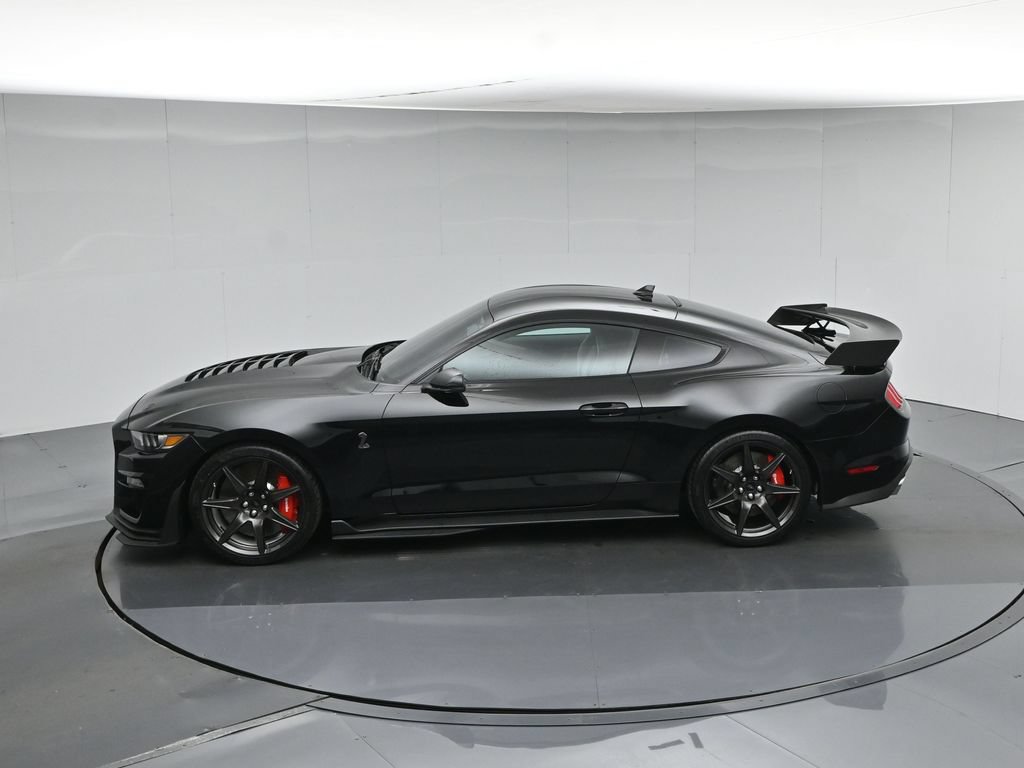 Certified 2022 Ford Mustang Shelby GT500 w/ Carbon Fiber Track Pack RWD image 46