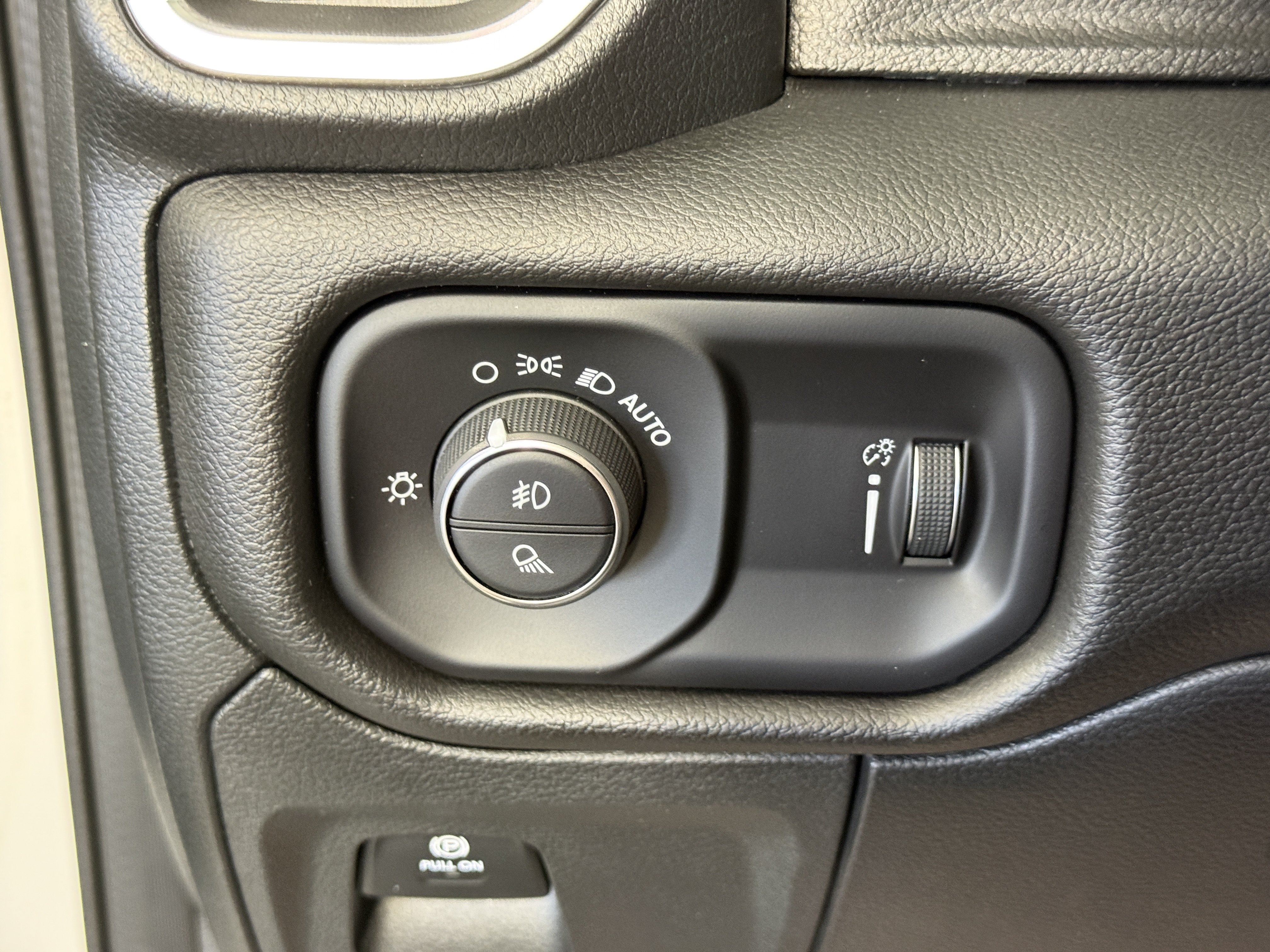 Used 2024 RAM 1500 Big Horn RWD image 25