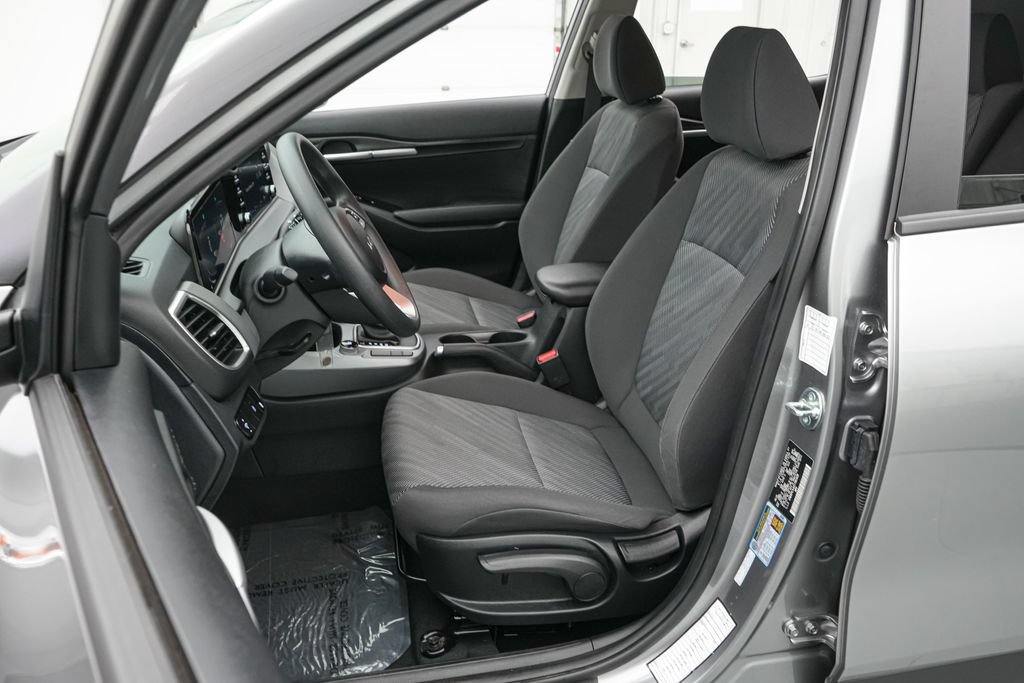 Used 2026 Kia Seltos LX AWD/4WD image 11