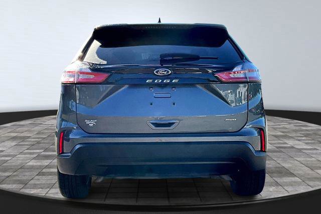 Certified 2023 Ford Edge SE image 5
