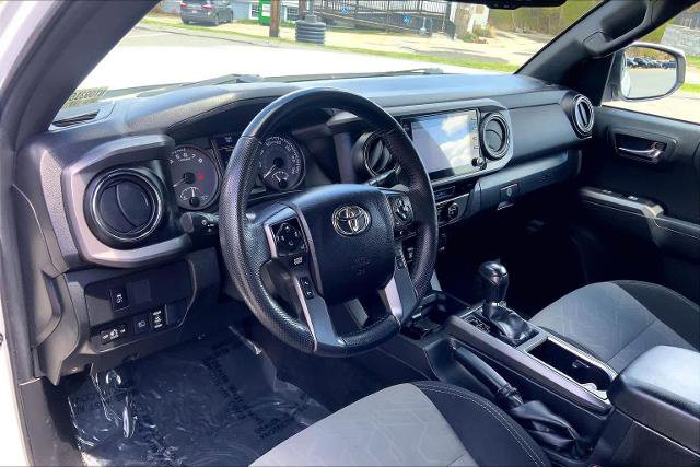 Used 2022 Toyota Tacoma TRD Off-Road AWD/4WD image 18