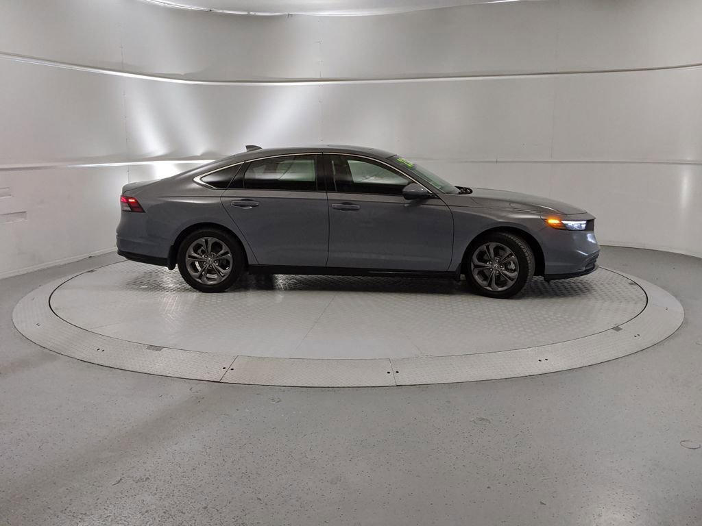 Used 2023 Honda Accord EX-L image 2