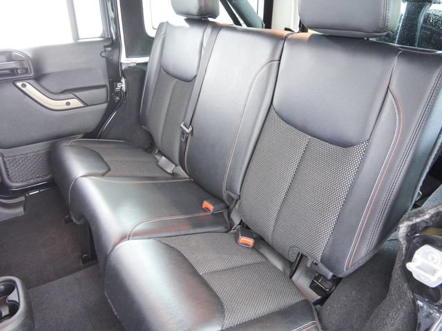 Used 2017 Jeep Wrangler Unlimited Sahara AWD/4WD image 16