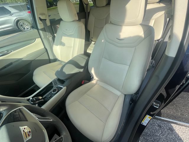 Used 2022 Cadillac XT5 Premium Luxury w/ Technology Package AWD/4WD image 11