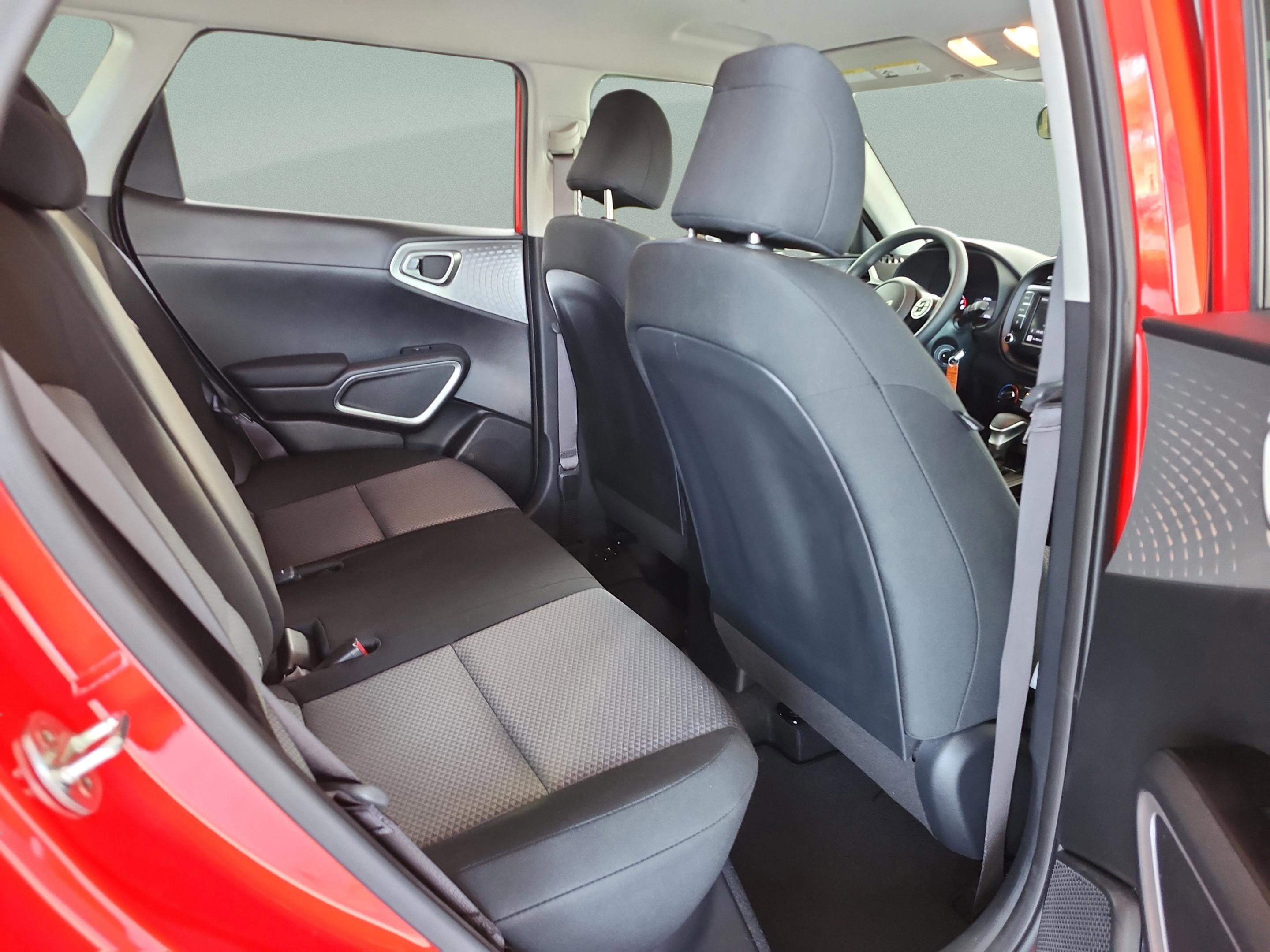 Used 2022 Kia Soul LX w/ Technology Package FWD image 17