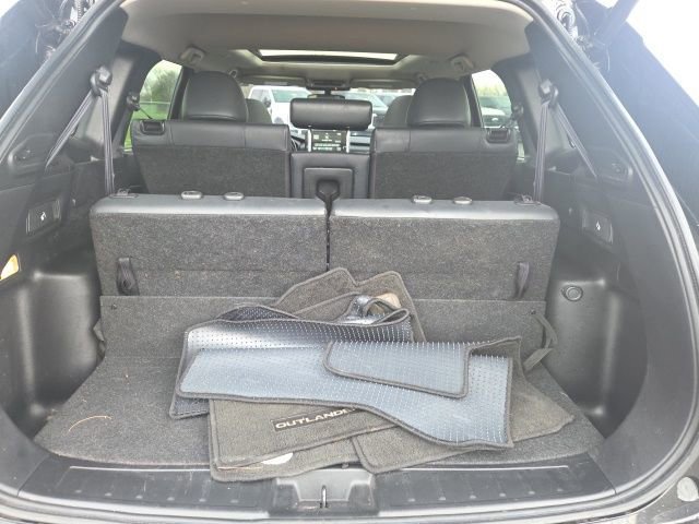 Used 2022 Mitsubishi Outlander SE AWD/4WD image 12