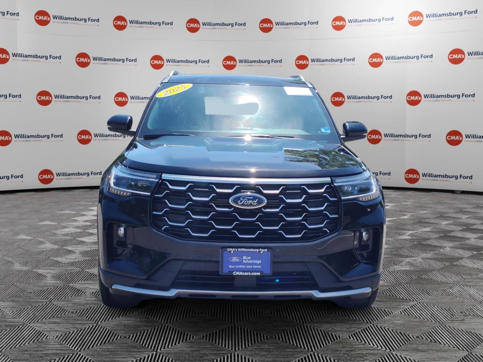 Certified 2025 Ford Explorer Platinum w/ Ultimate Package AWD/4WD image 8