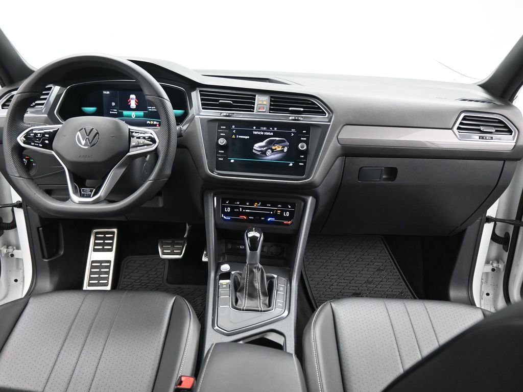 Used 2022 Volkswagen Tiguan SE R-Line image 46