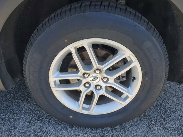 Certified 2025 Ford Explorer Active RWD image 9