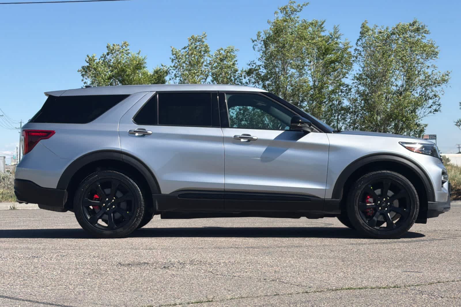 Certified 2021 Ford Explorer ST w/ Equipment Group 401A AWD/4WD image 8