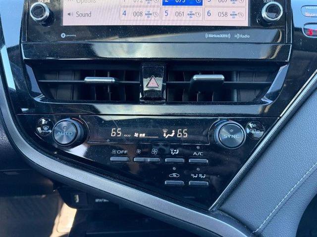 Used 2022 Toyota Camry XSE w/ Cold Weather Package image 16