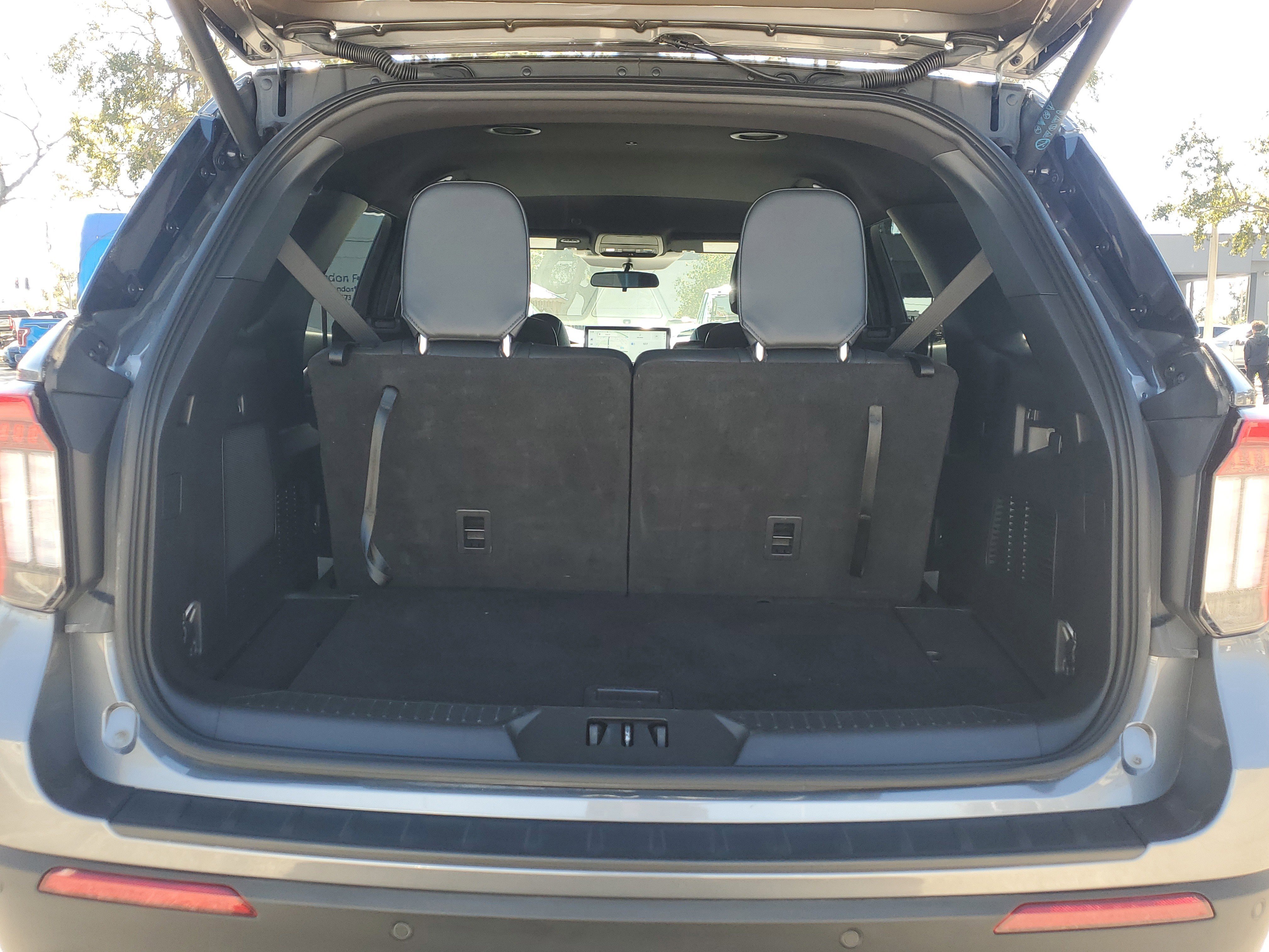 Certified 2025 Ford Explorer ST-Line image 10