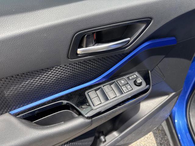 Used 2022 Toyota C-HR XLE FWD image 24