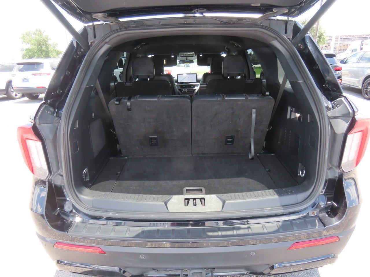 Certified 2025 Ford Explorer ST-Line AWD/4WD image 14