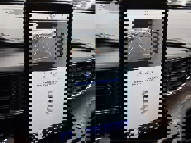 Certified 2022 Ford Explorer Platinum w/ Equipment Group 601A image 15