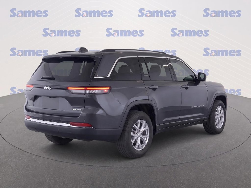 Used 2023 Jeep Grand Cherokee Limited RWD image 3