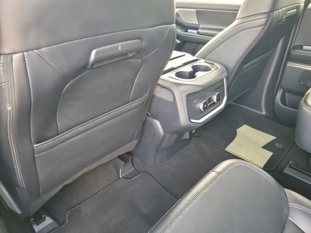Certified 2025 Ford Expedition Platinum AWD/4WD image 12