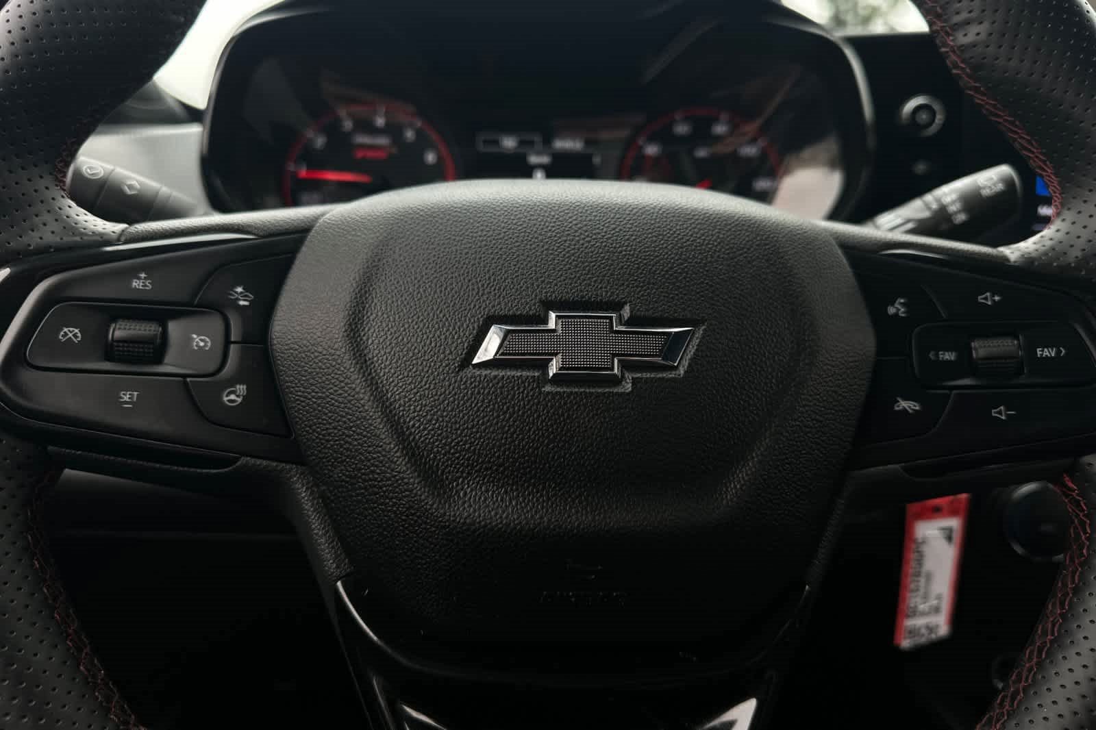 Used 2025 Chevrolet Trax RS w/ Driver Confidence Package image 23