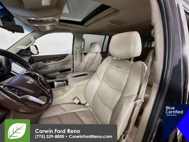 Used 2017 Cadillac Escalade ESV Premium Luxury AWD/4WD image 26
