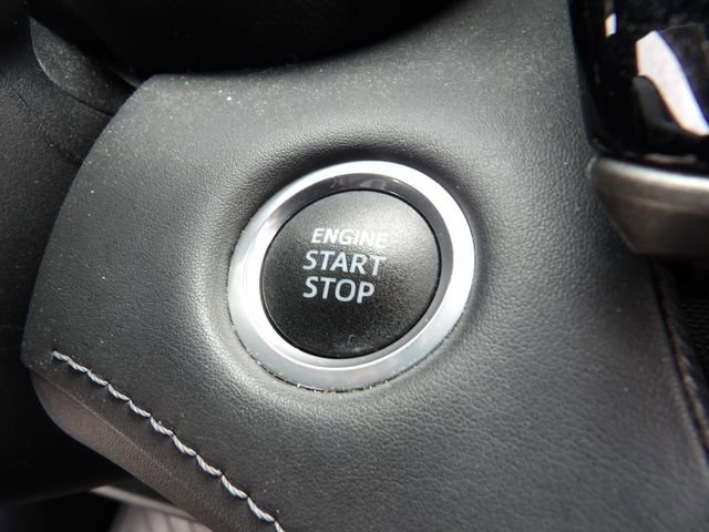 Used 2021 Toyota Highlander XLE AWD/4WD image 22