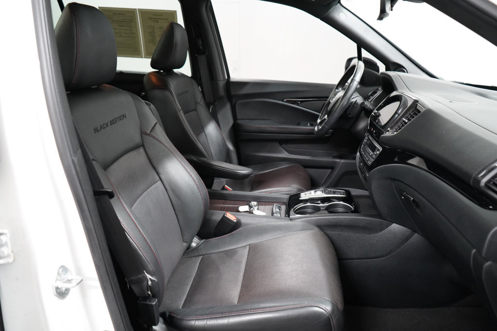 Used 2022 Honda Pilot Black Edition image 32