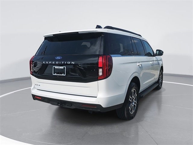 Certified 2025 Ford Expedition Active image 5