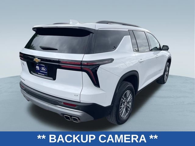 Used 2024 Chevrolet Traverse LT FWD image 3