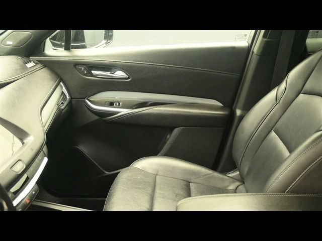 Used 2020 Cadillac XT4 Premium Luxury w/ Driver Awareness Package AWD/4WD image 17