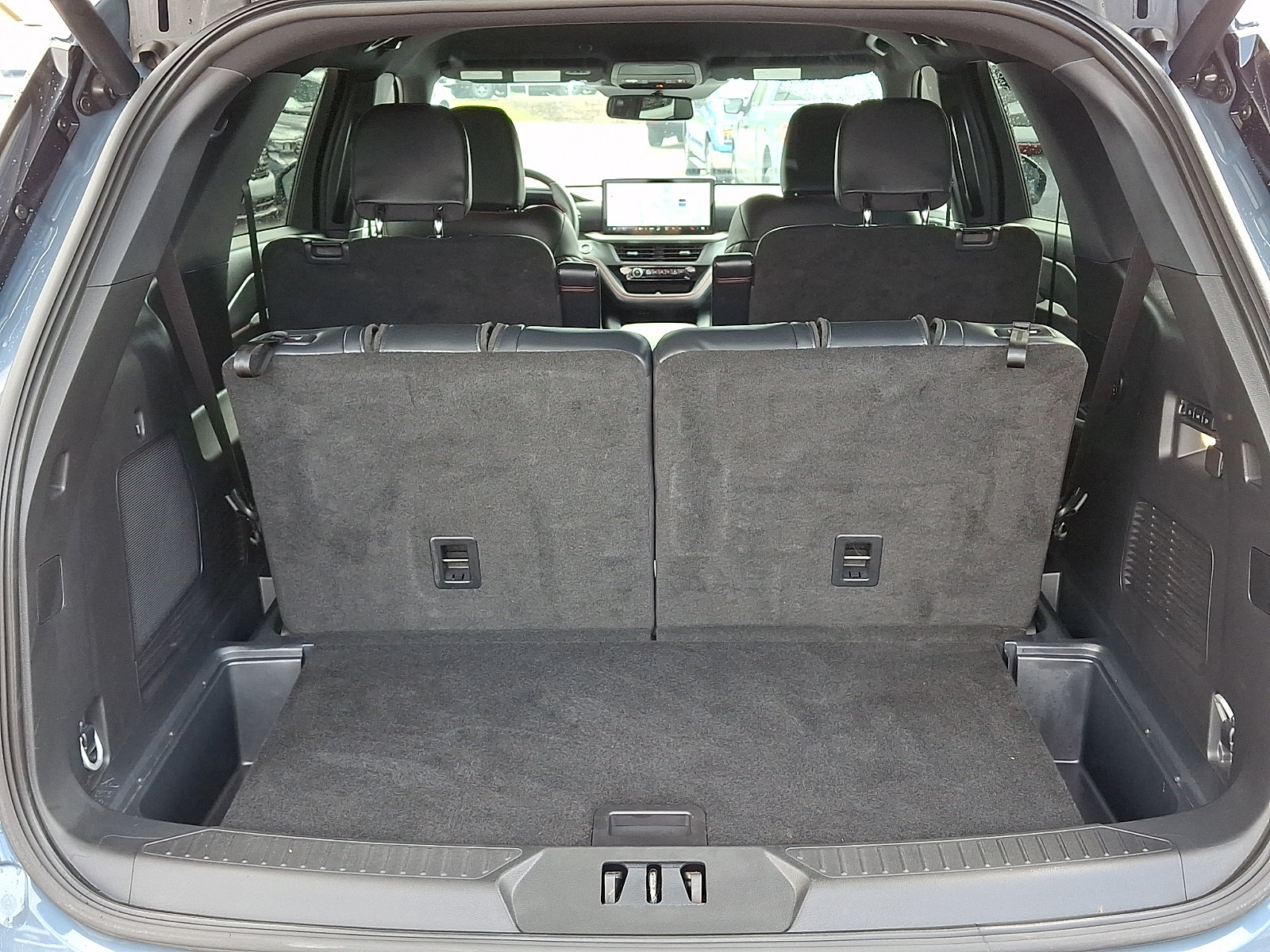 Certified 2025 Ford Explorer ST AWD/4WD image 30