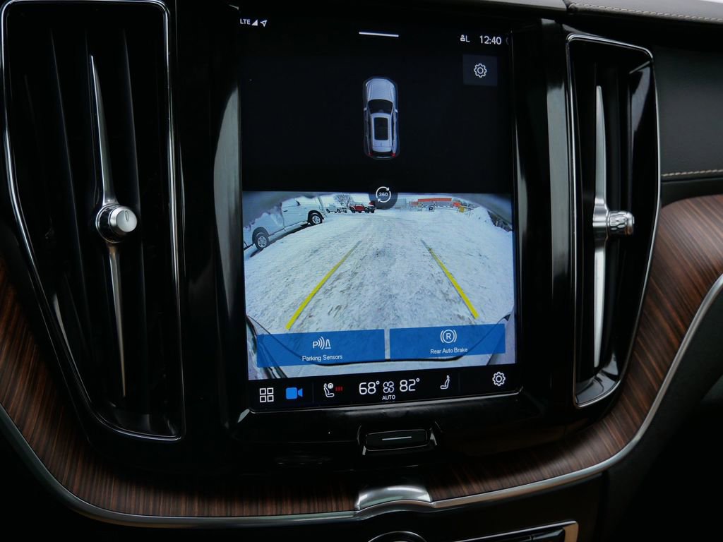 Used 2022 Volvo XC60 T8 Inscription w/ Advanced Package image 27