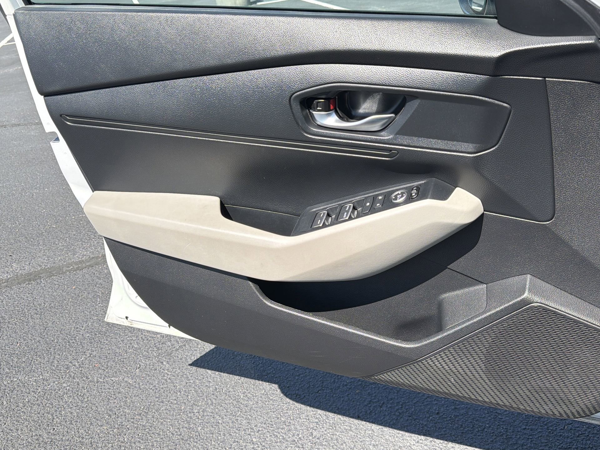 Used 2025 Honda Accord LX image 14