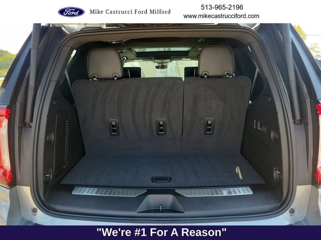 Used 2024 GMC Yukon Denali w/ Advanced Technology Package AWD/4WD image 29