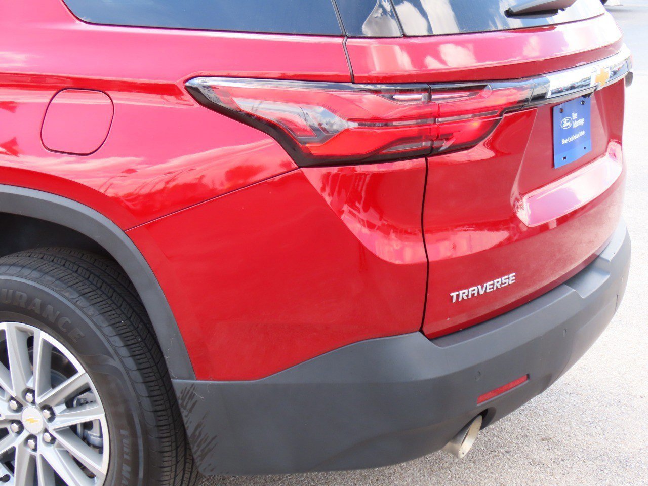 Used 2023 Chevrolet Traverse LT image 14