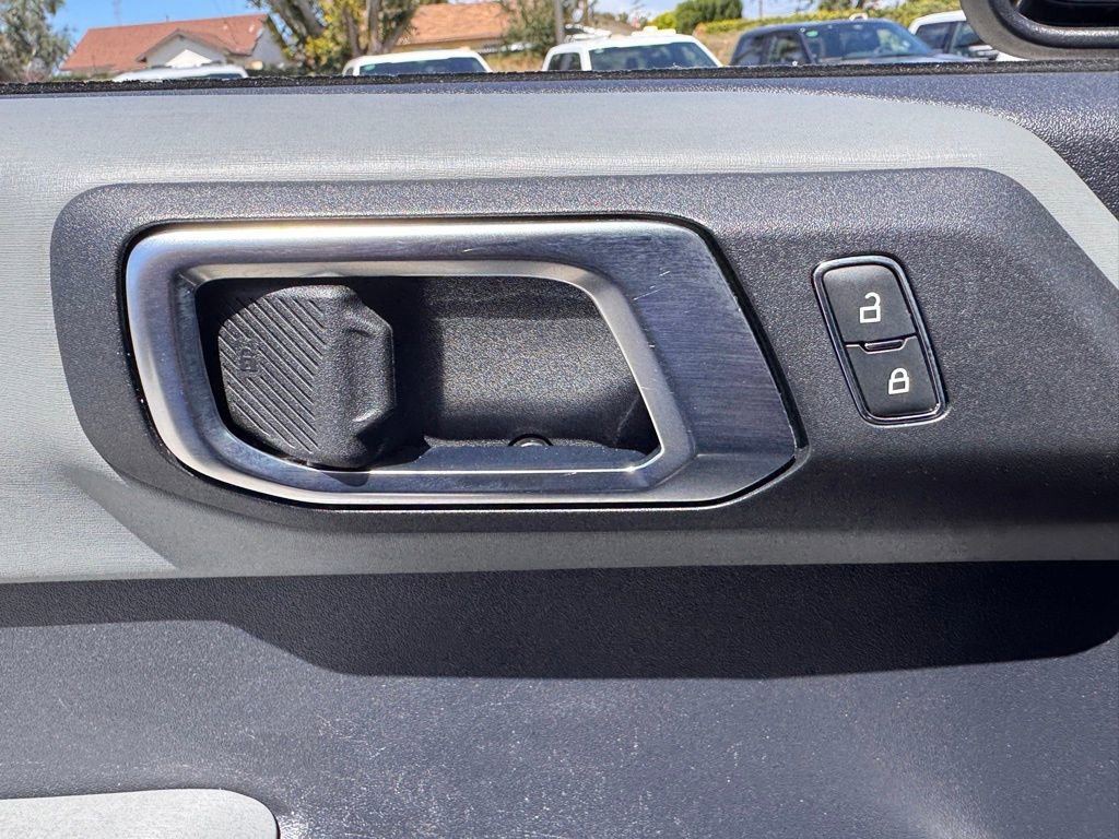 Certified 2022 Ford Bronco Badlands AWD/4WD image 16