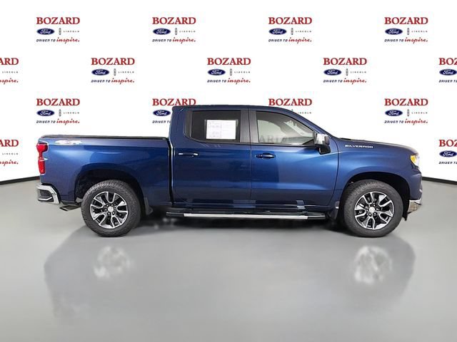 Used 2023 Chevrolet Silverado 1500 LT AWD/4WD image 9