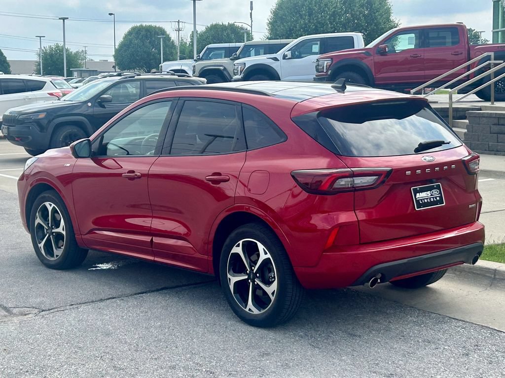 Certified 2025 Ford Escape ST-Line Elite w/ Premium Technology Package AWD/4WD image 4