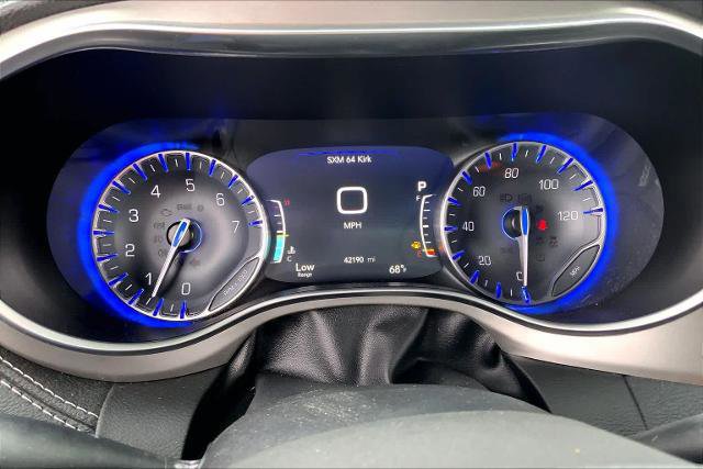 Used 2023 Chrysler Pacifica Limited w/ S Appearance Package image 25